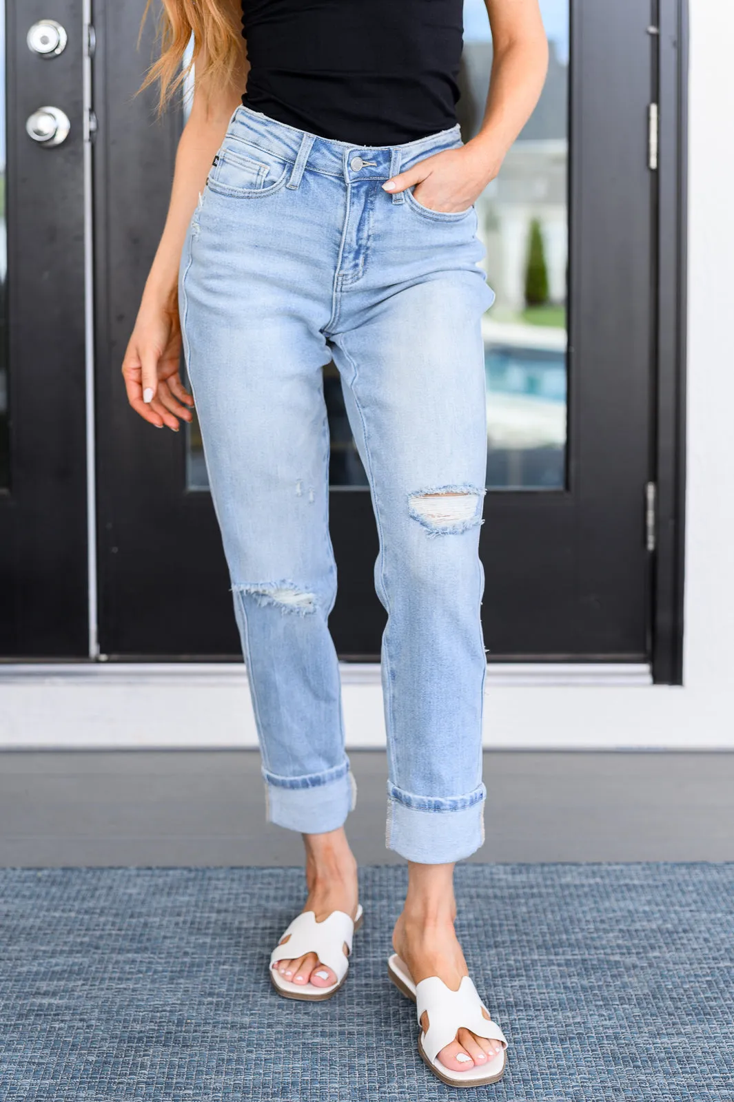 Abigail Mid Rise Star Pocket Boyfriend Jeans