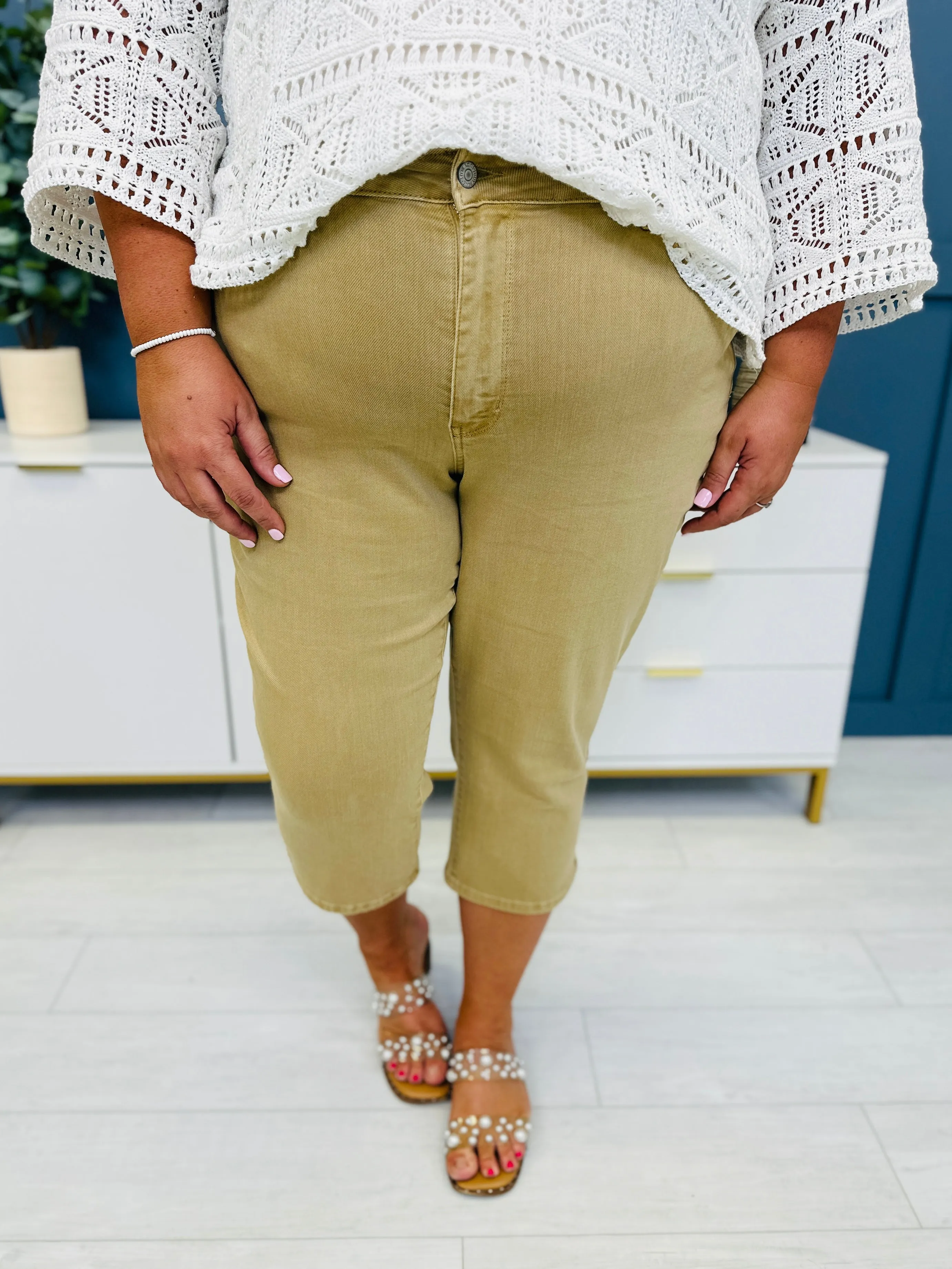 Judy Blue The Works Khaki Capris in Reg/Curvy