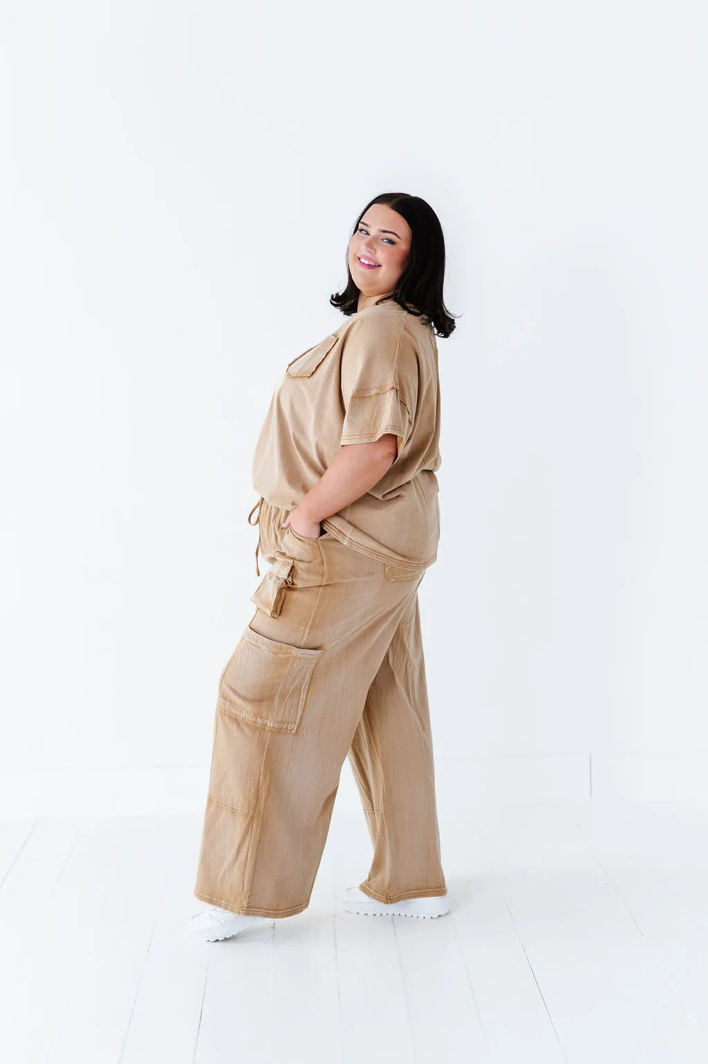 Kynlee Cargo Set in Taupe