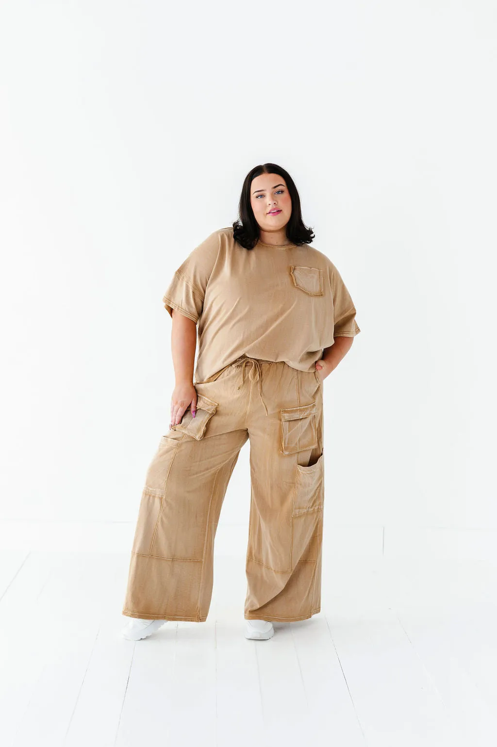 Kynlee Cargo Set in Taupe