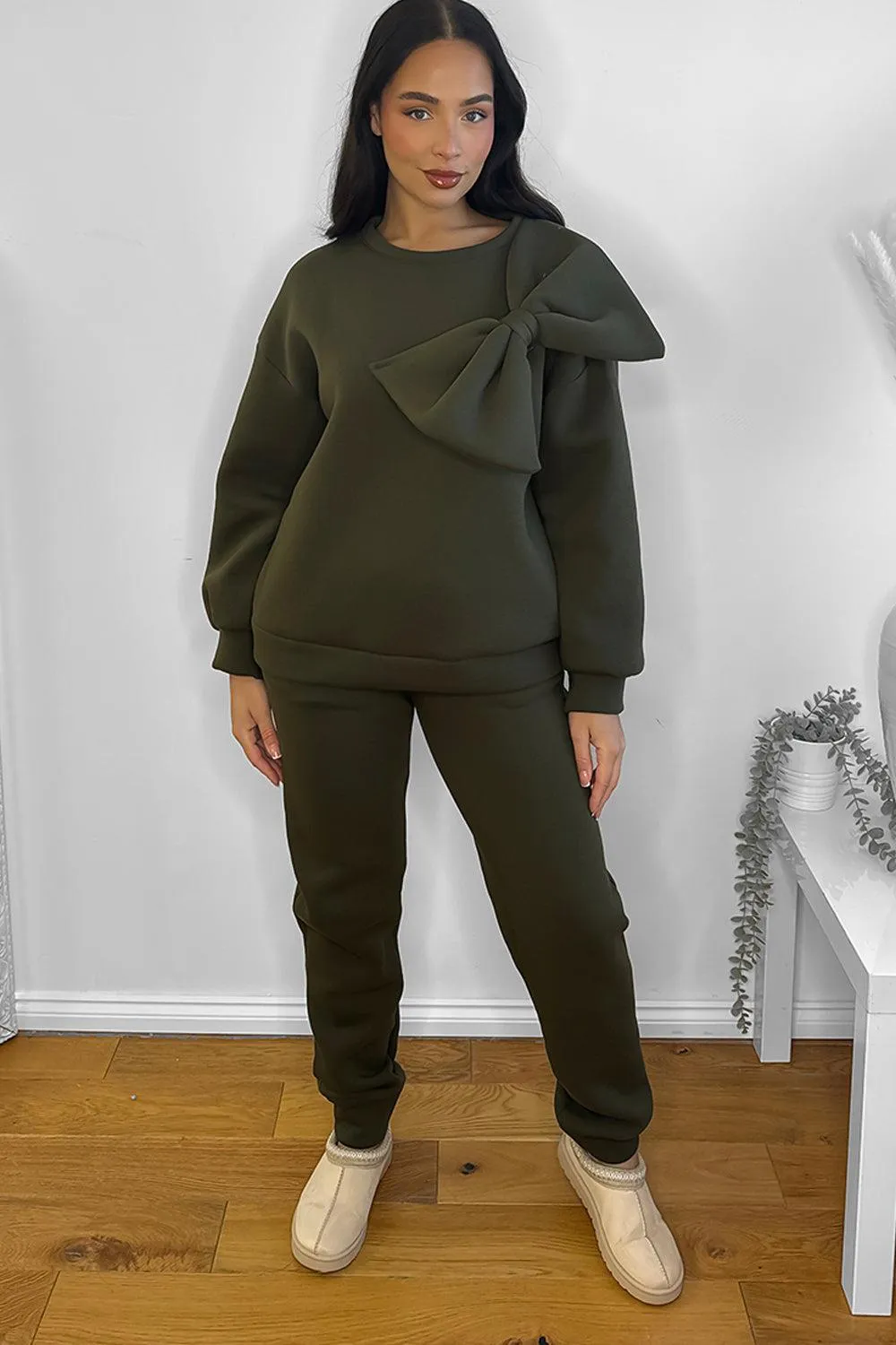 Large Bow Detail Sweatshirt And Trousers Loungewear Set