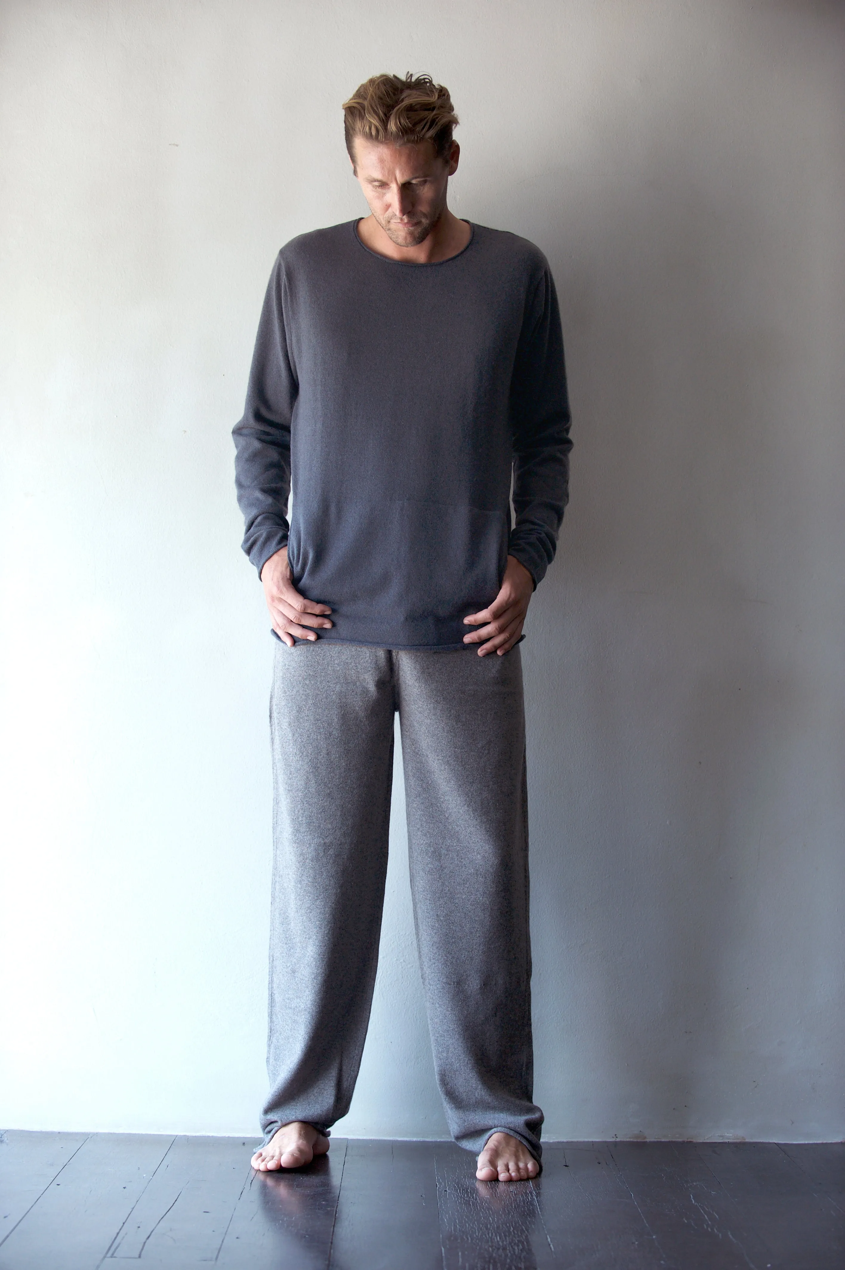 Mid-Weight Cashmere Crew-Neck Sweater