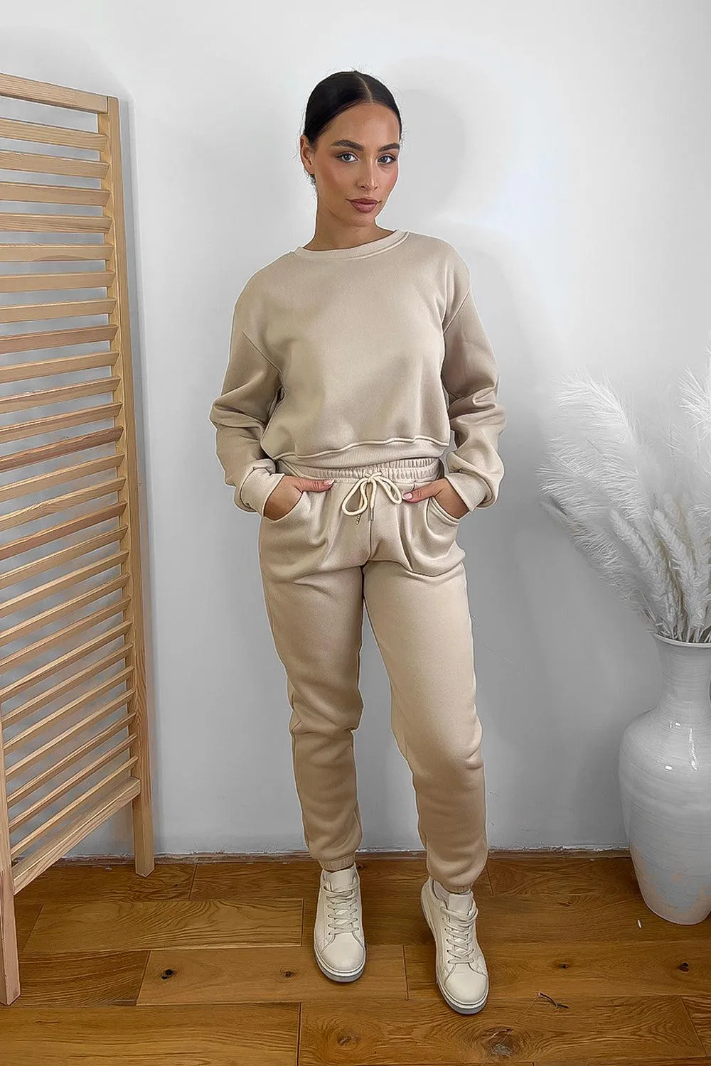 Minimalistic Cropped Sweatshirt And Trousers Tracksuit